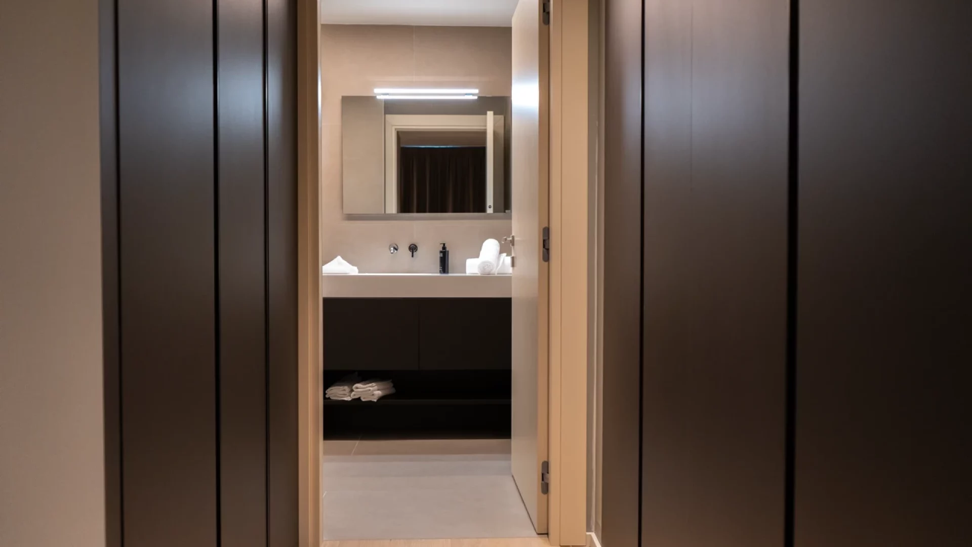 Sky Superior Suite – 5
