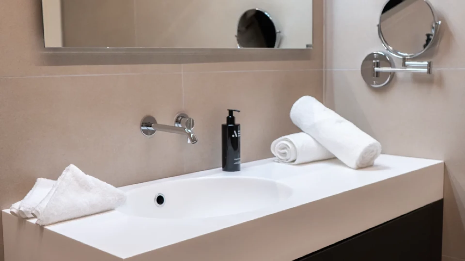 Sky Superior Suite – 5