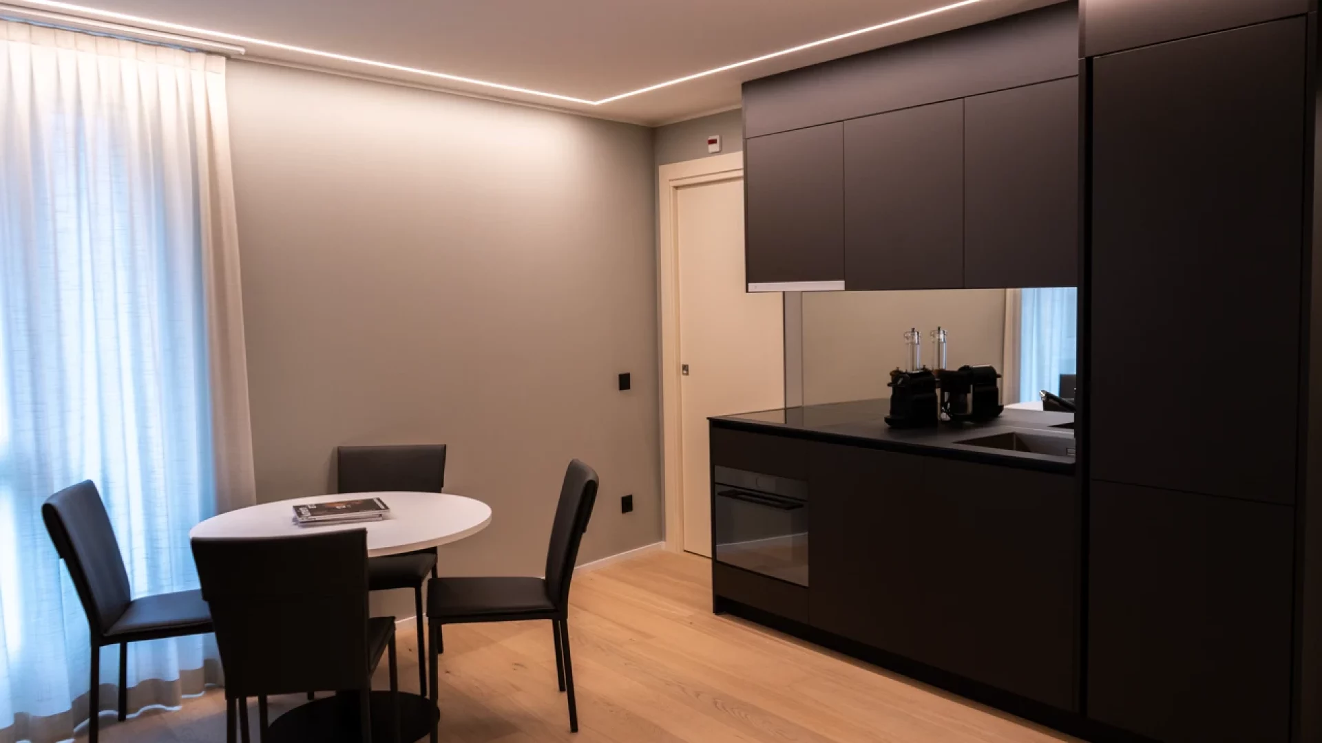 Corner Suite